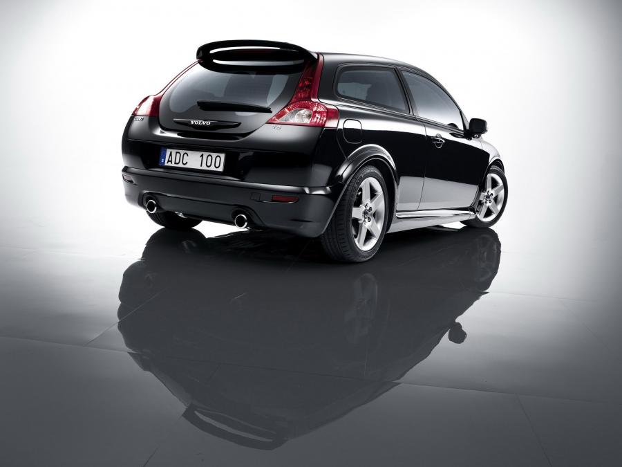  Volvo C30 R-Design 2008 года  (фото 8 из 26)